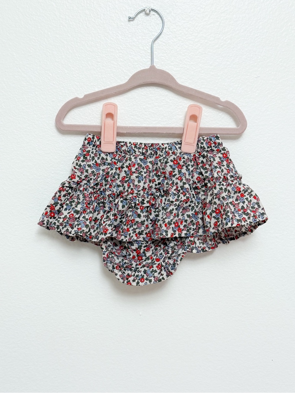 GAP Floral Ruffle Skirt Bloom Print in White, Red, Green, Blue